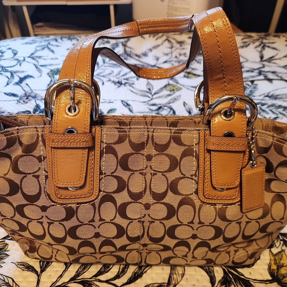 Coach Signature Canvas Tote in Tan